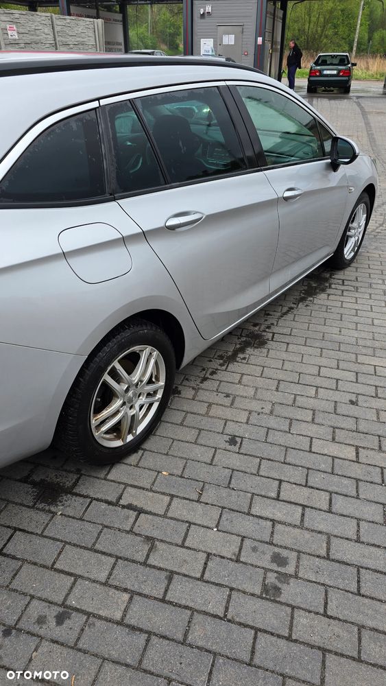 Opel Astra - 4