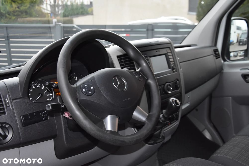 Mercedes-Benz Sprinter - 9