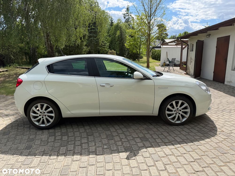Alfa Romeo Giulietta 1.6 JTDM Distinctive - 11