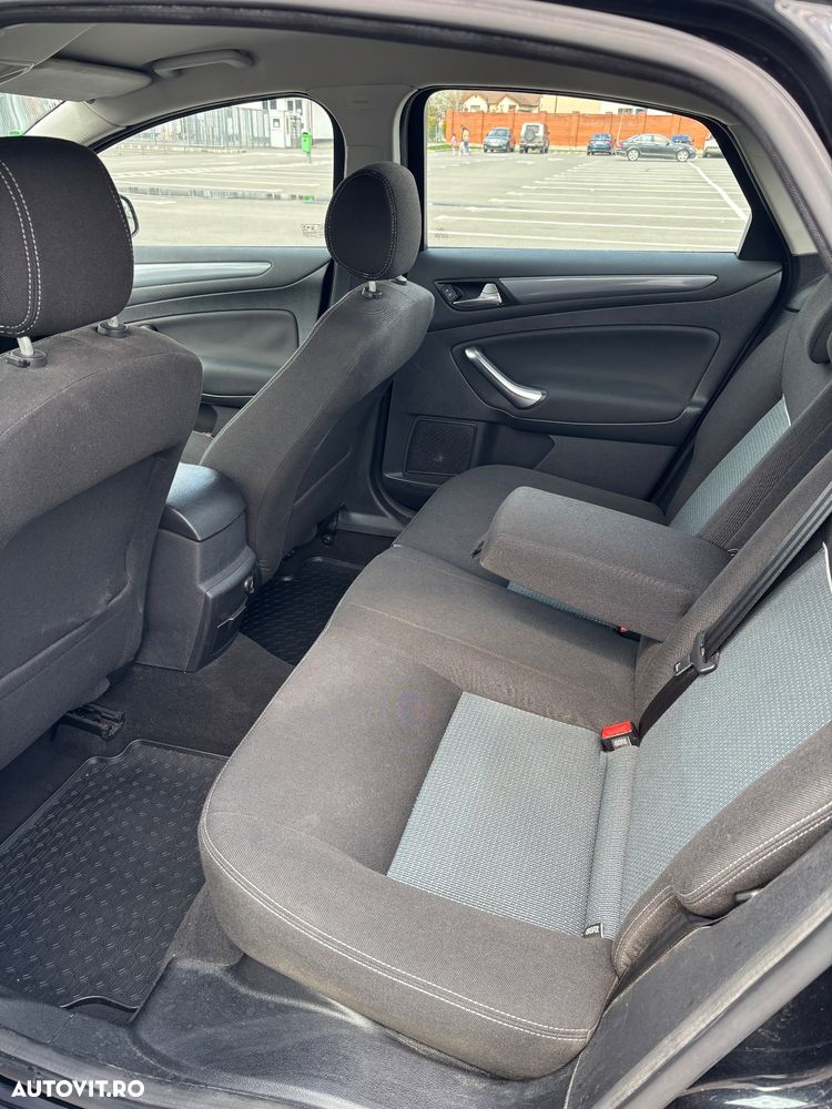Ford Mondeo 1.6 TDCi ECOnetic - 9