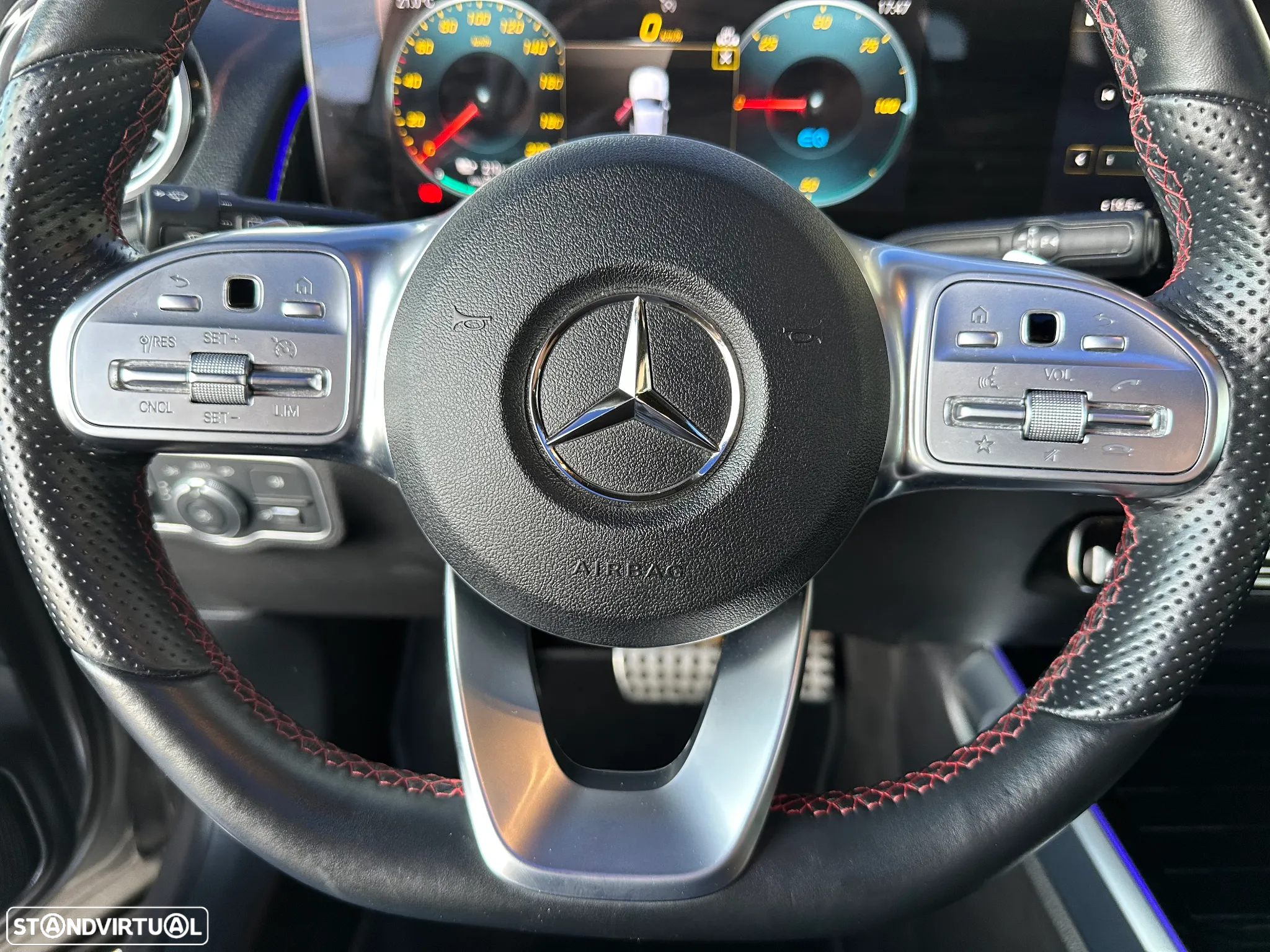 Mercedes-Benz EQB 250+ AMG Line - 25