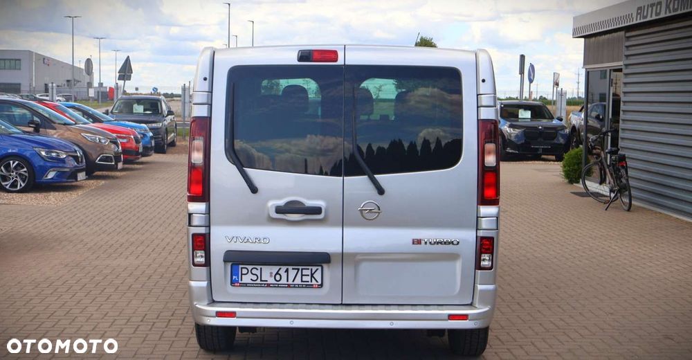 Opel Vivaro - 8