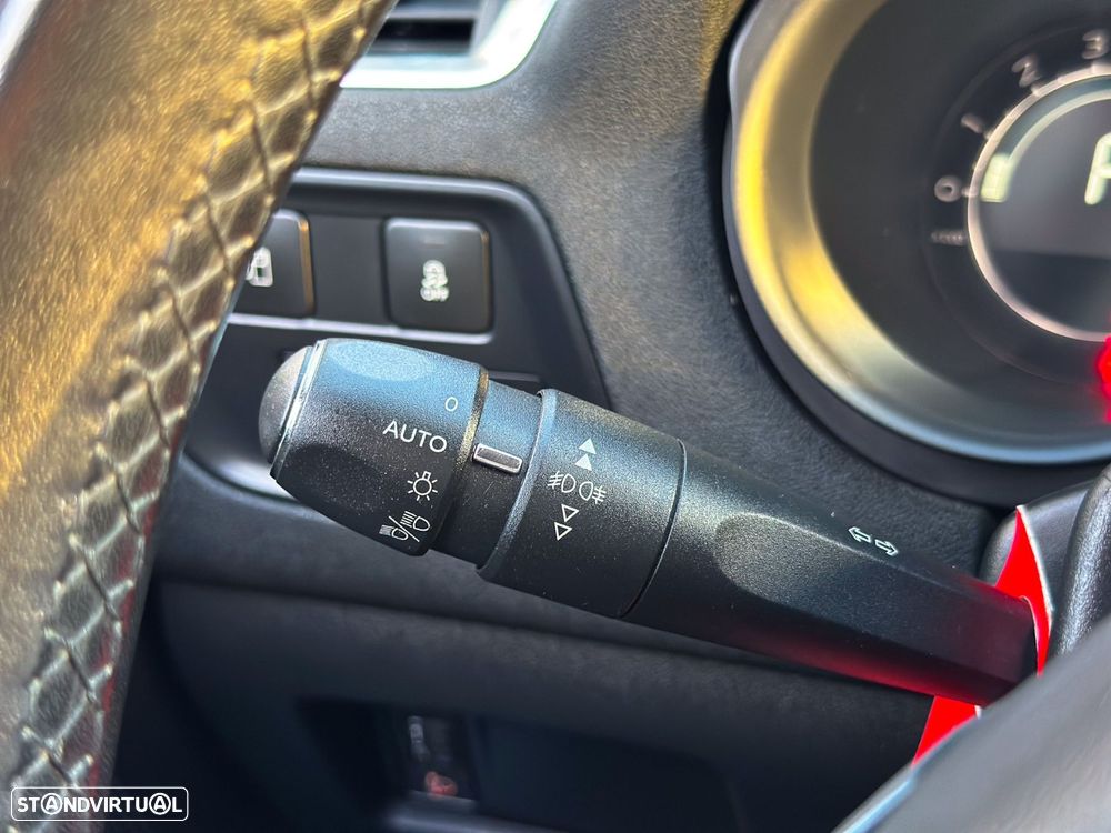 Citroën C4 1.6 BlueHDi Feel EAT6 - 19