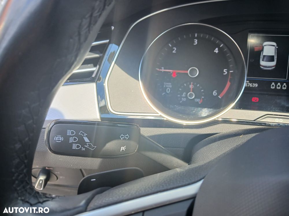 Volkswagen Passat 2.0 TDI DSG Comfortline - 13