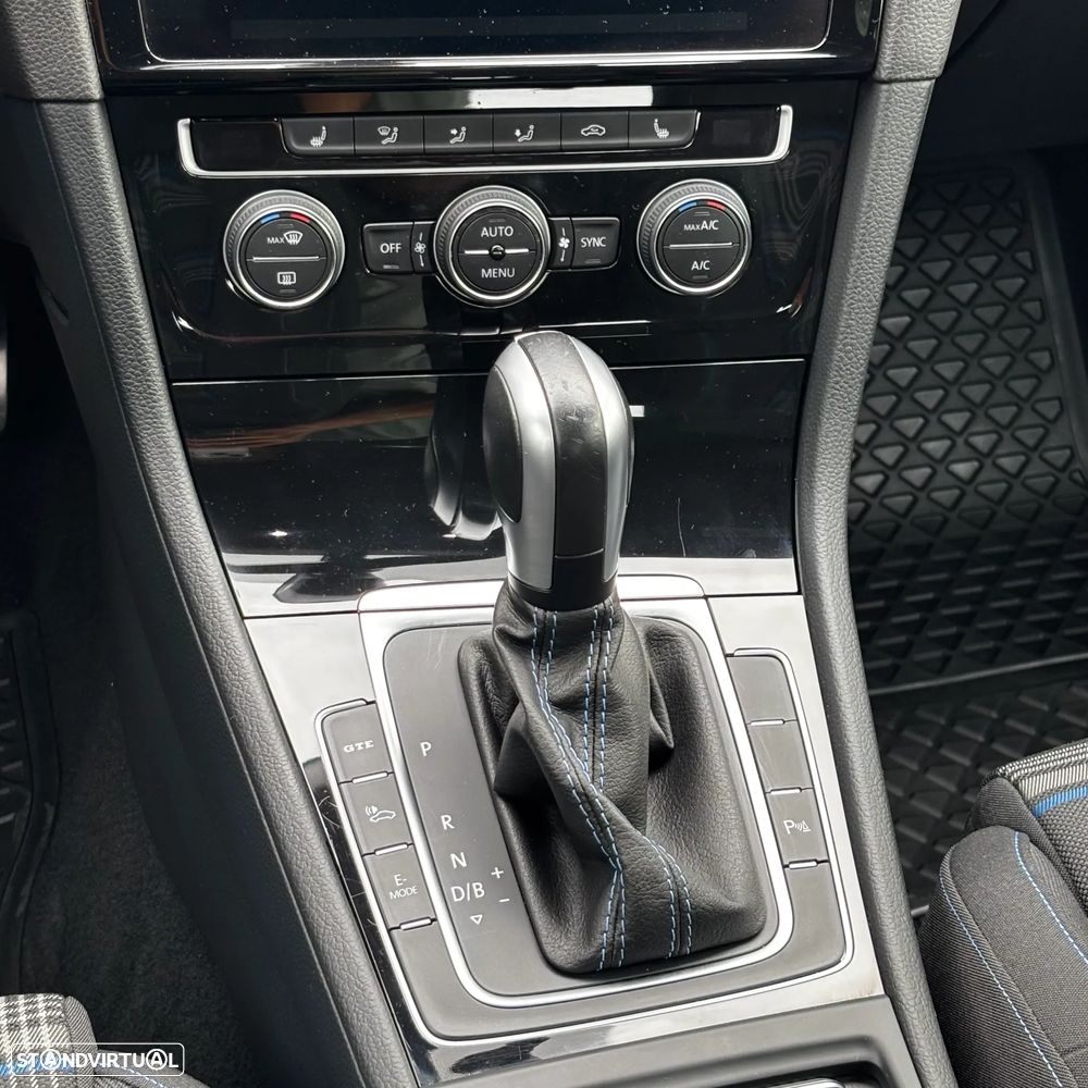 VW Golf 1.4 GTE Plug-In-Hybrid DSG - 24