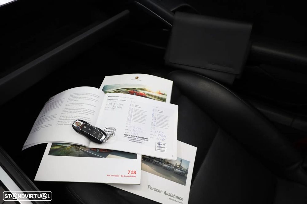 Porsche 718 Boxster 2.5 S - 37