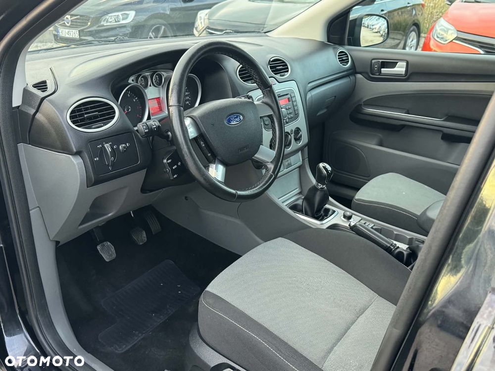 Ford Focus - 26
