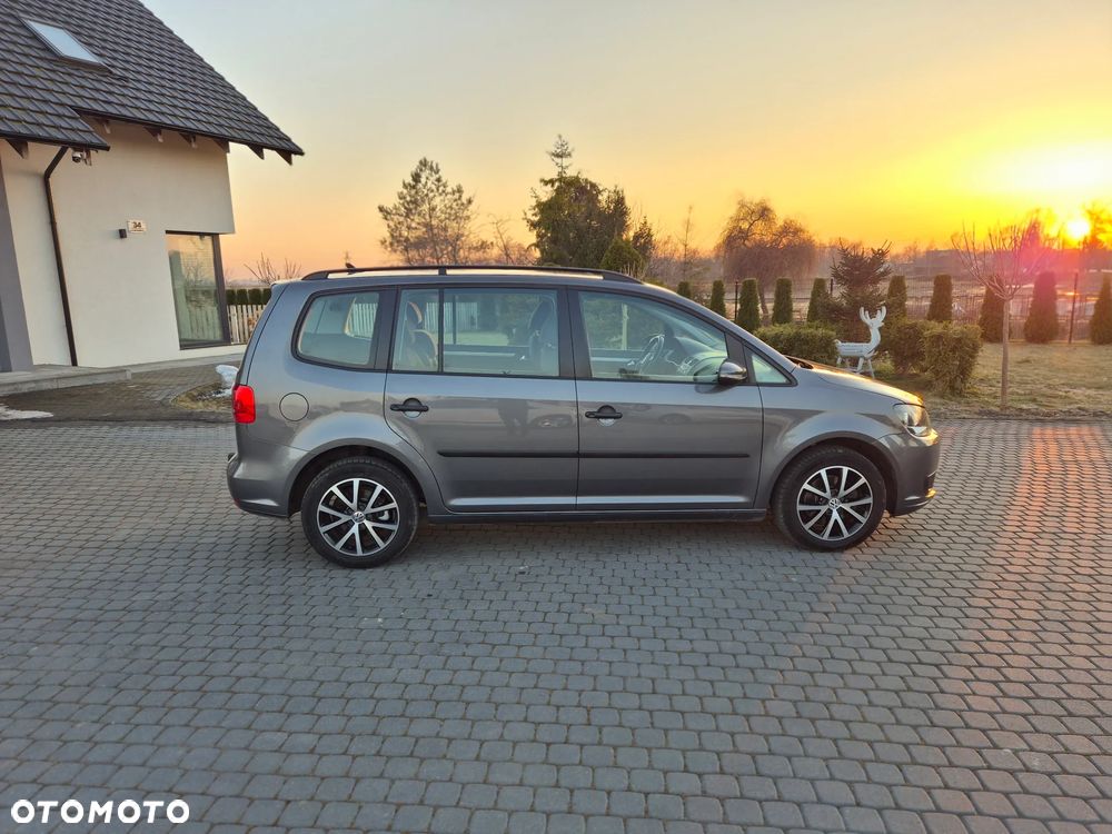 Volkswagen Touran 1.6 TDI DPF BlueMotion Technology DSG Comfortline - 11