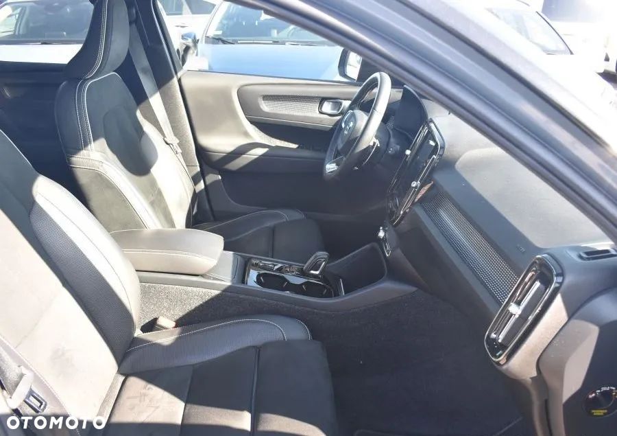 Volvo XC 40 T3 R-Design - 20