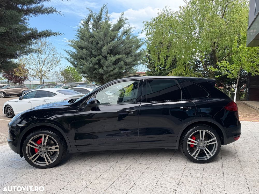 Porsche Cayenne Platinum Edition - 26
