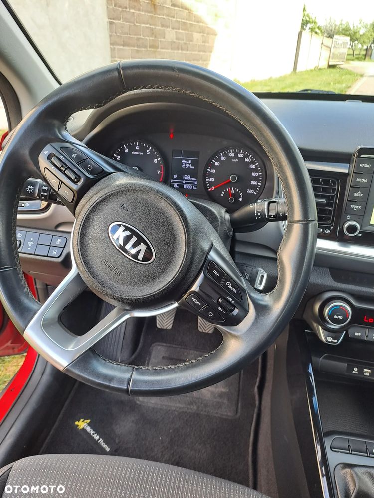 Kia Stonic 1.4 L - 16