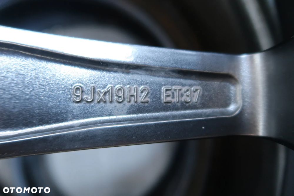 Q1, Q2 Felga Mercedes W212 A212 9x19et37 w2124015002 - 8