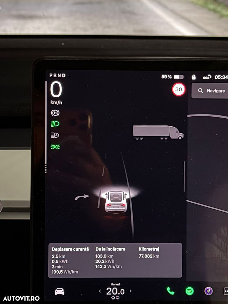 Tesla Model Y AWD Performance - 16