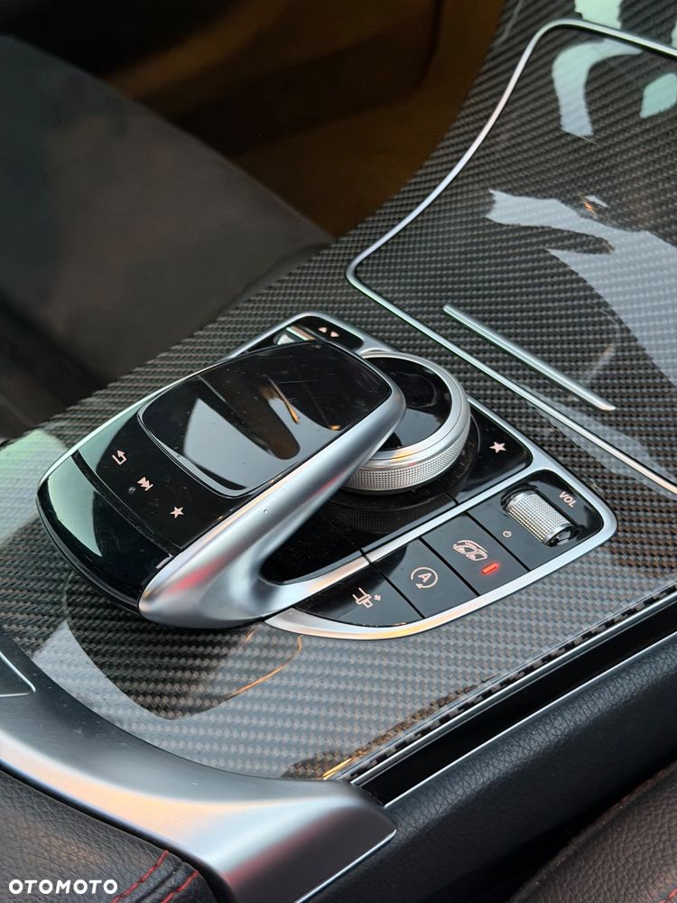 Mercedes-Benz Klasa C AMG 43 4-Matic - 11