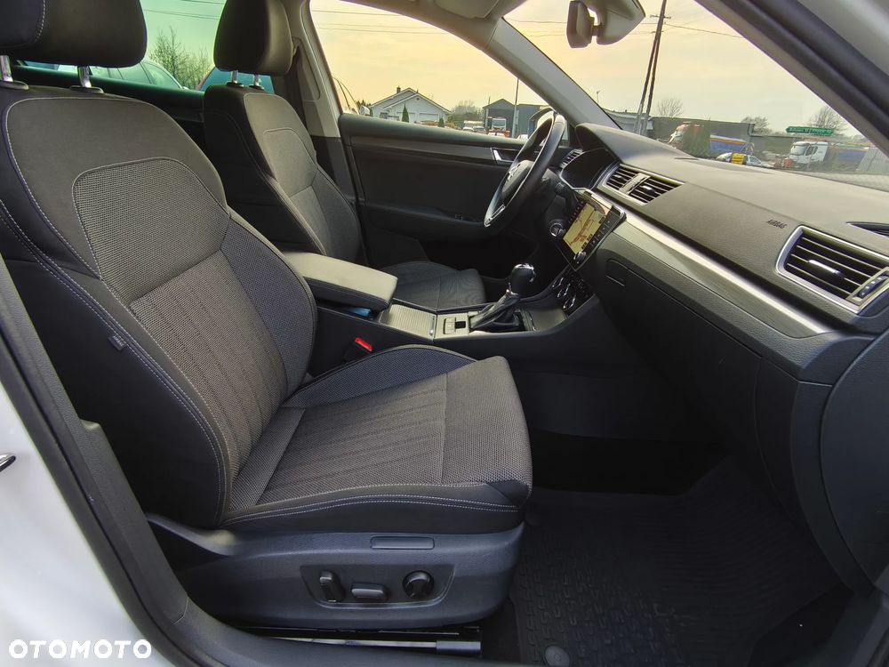 Skoda Superb 2.0 TDI DSG Ambition - 24