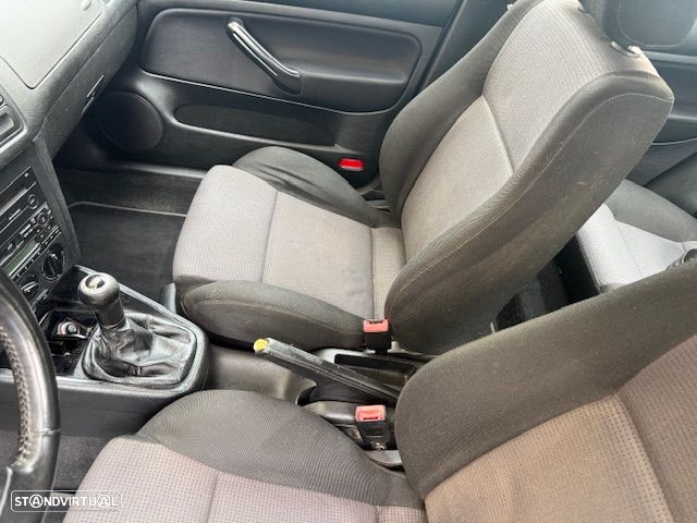 VW Golf 1.4i 25 Anos - 16