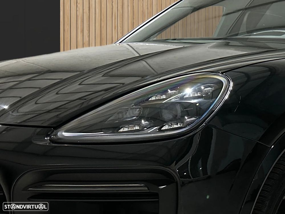 Porsche Cayenne Coupé E-Hybrid - 6
