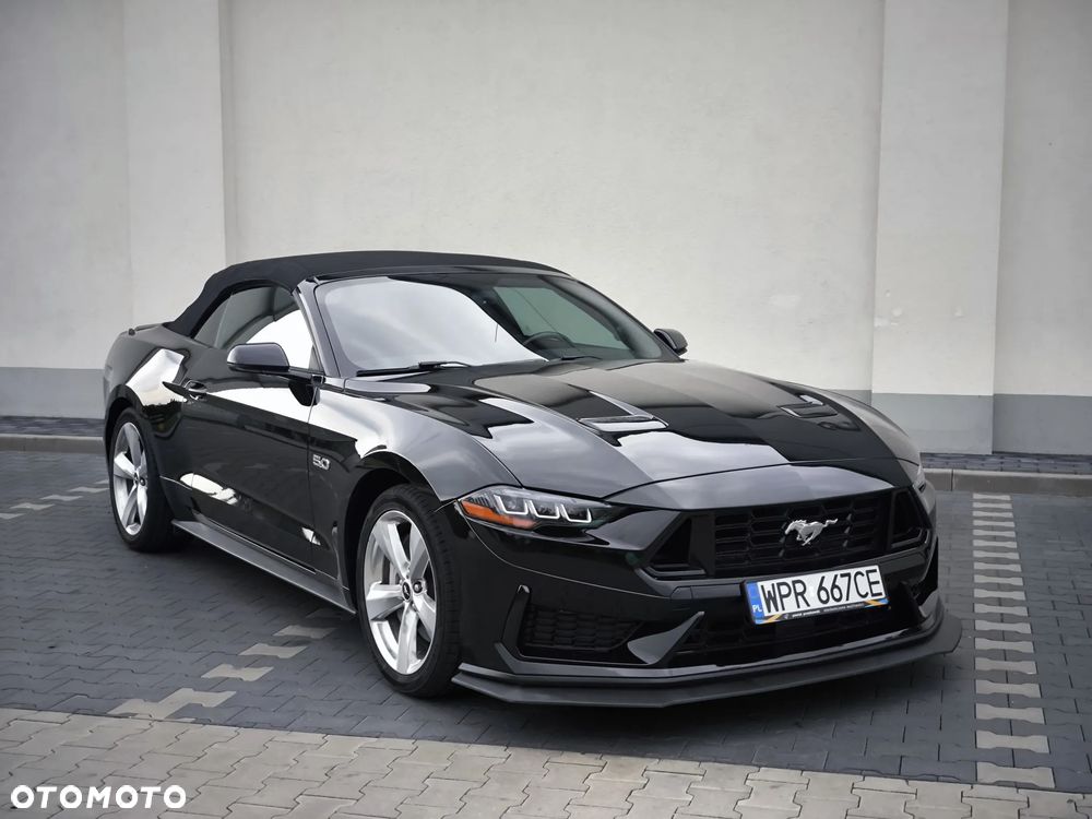 Ford Mustang - 1