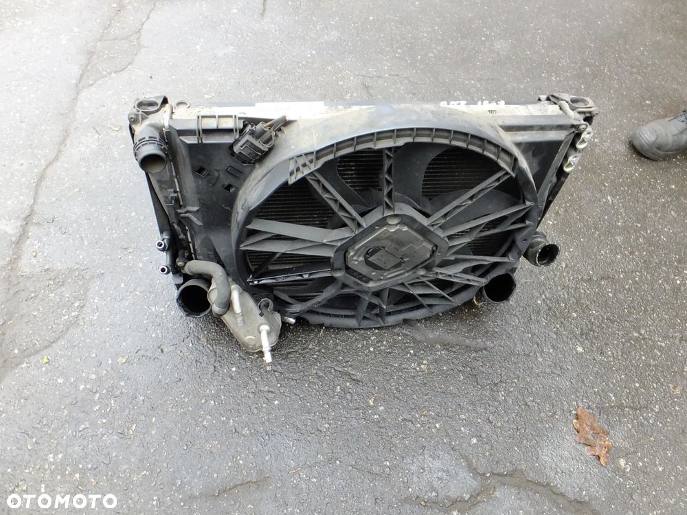 chłodnica wody klimy wentylator komplet bmw e90 e91 2,0 d automat - 2