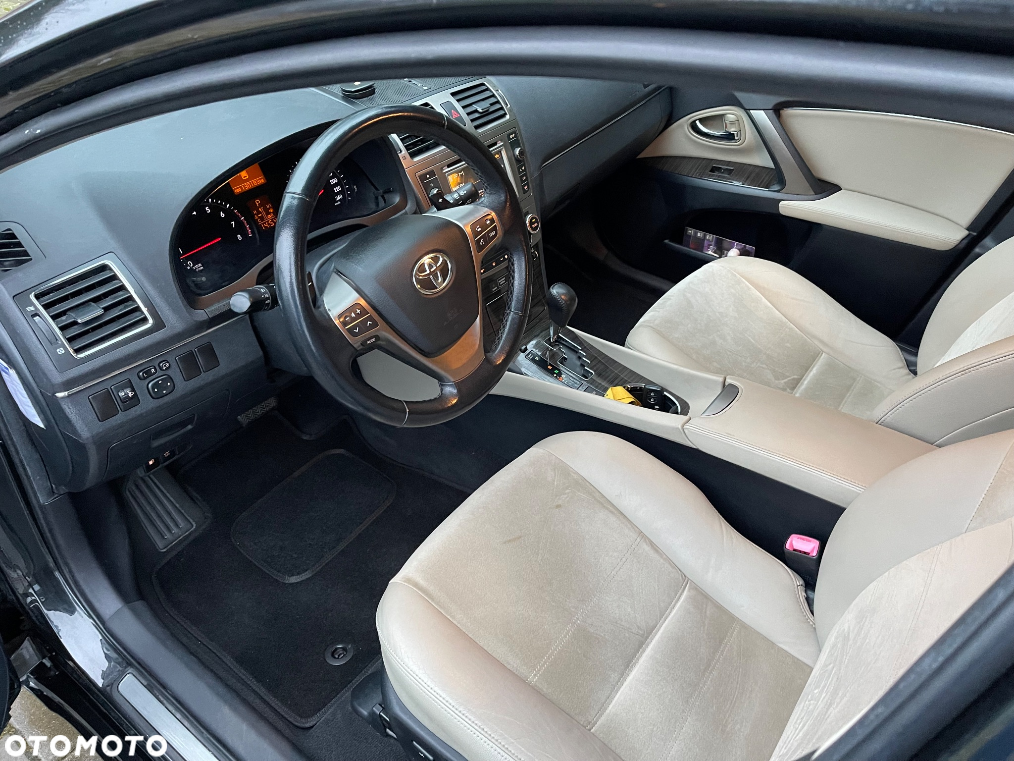 Toyota Avensis 2.0 Prestige EU5 MS - 25