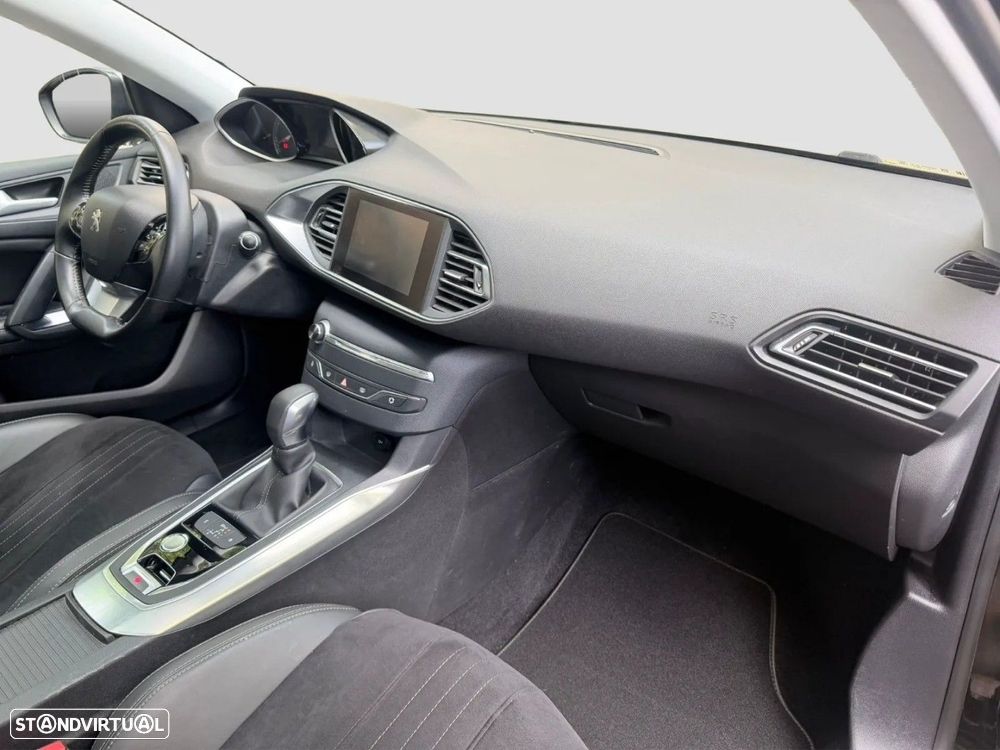 Peugeot 308 SW - 10