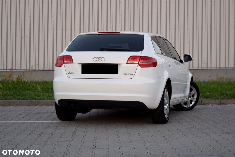 Audi A3 Sportback 1.9 TDI DPF S line Sportpaket plus - 7