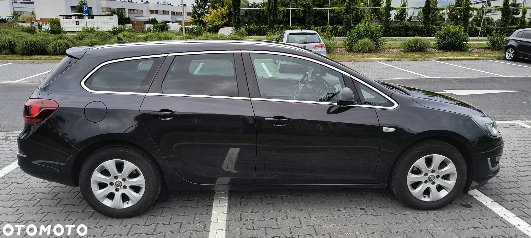 Opel Astra IV 1.6 CDTI Cosmo - 3