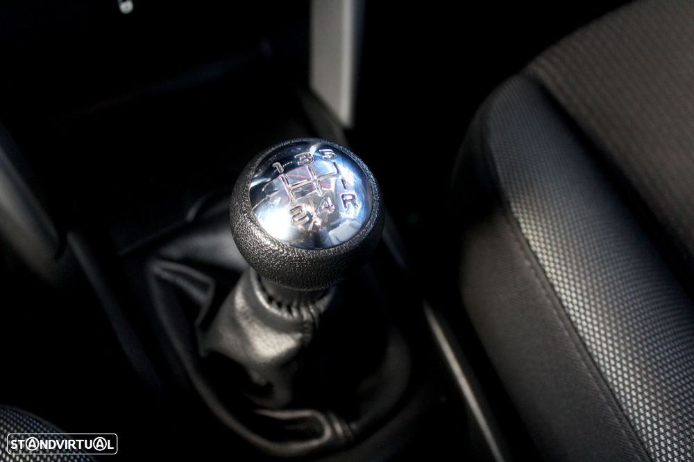 Peugeot 207 1.4 HDi Urban - 12