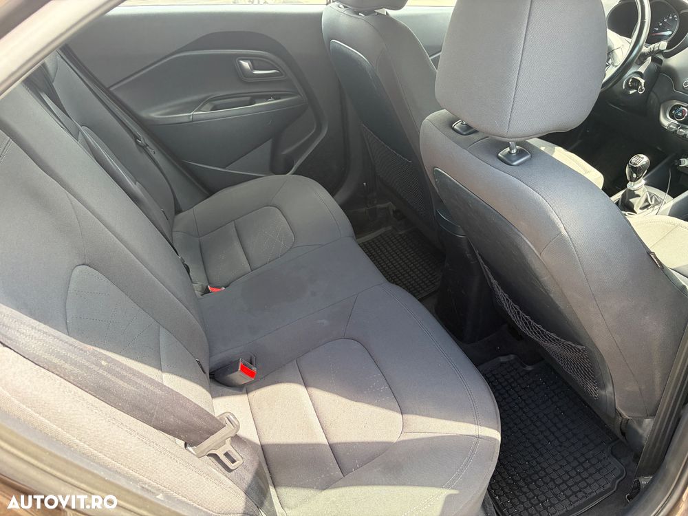 Kia Rio 1.4 DSL Comfort - 15