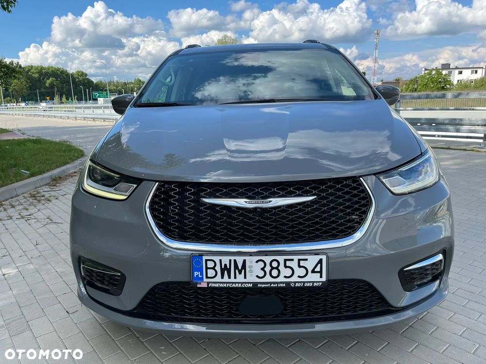 Chrysler Pacifica - 5