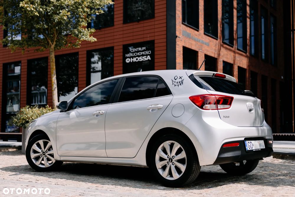 Kia Rio 1.2 L Business Line - 31
