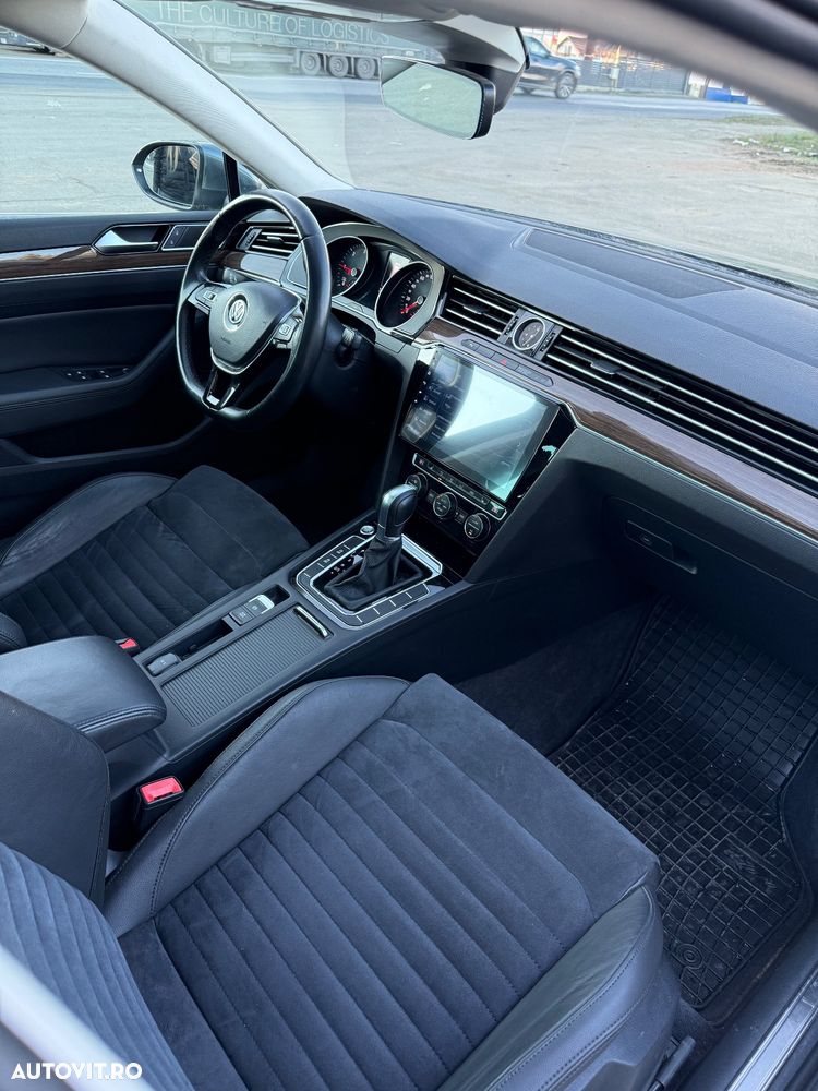 Volkswagen Passat Variant 2.0 TDI DSG Highline - 9
