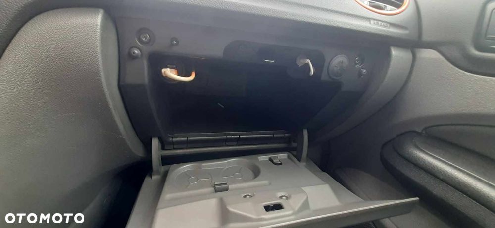 Ford Focus 1.6 TDCi Ambiente - 8