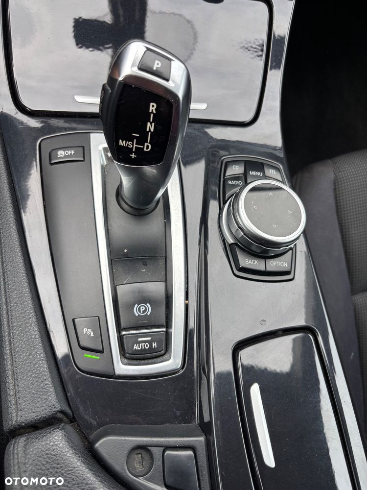 BMW Seria 5 520d - 37