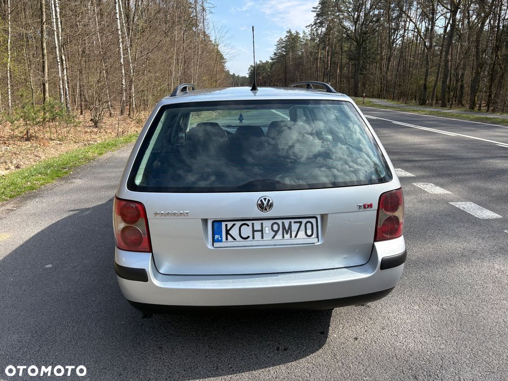 Volkswagen Passat 1.9 TDI Highline - 5