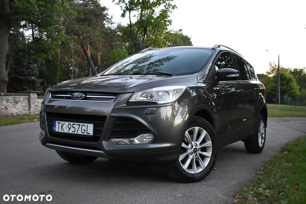 Ford Kuga 1.5 EcoBoost 2x4 Titanium - 1