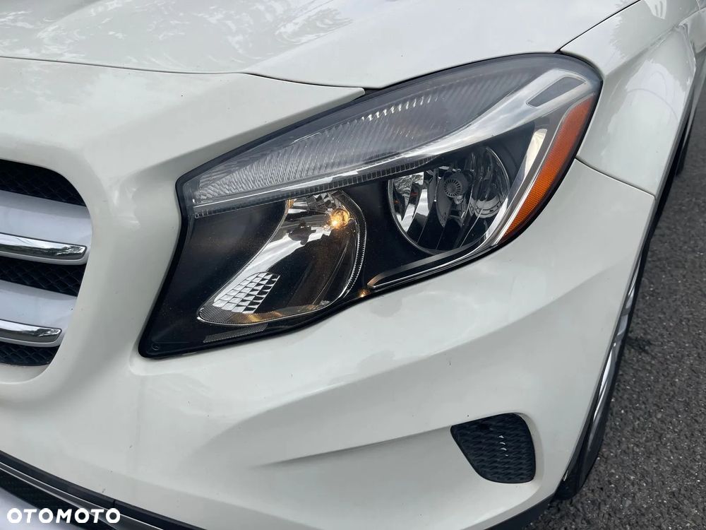 Mercedes-Benz GLA 250 4-Matic - 15