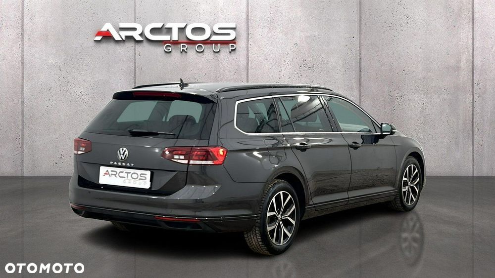 Volkswagen Passat - 5