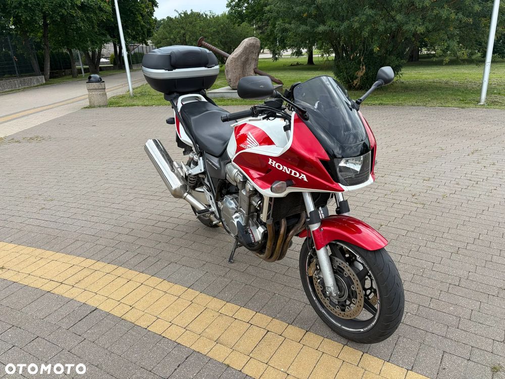 Honda CB - 1
