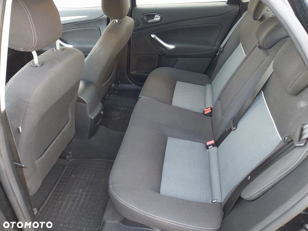 Ford Mondeo 1.8 TDCi Trend - 18