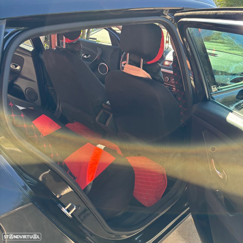 Renault Mégane Sport Tourer 1.5 dCi Dynamique - 4