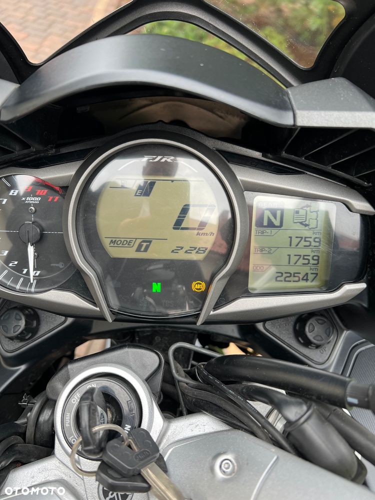 Yamaha FJR - 7