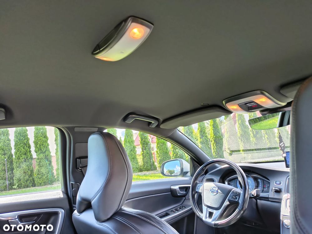 Volvo S60 D4 Drive-E Momentum - 15
