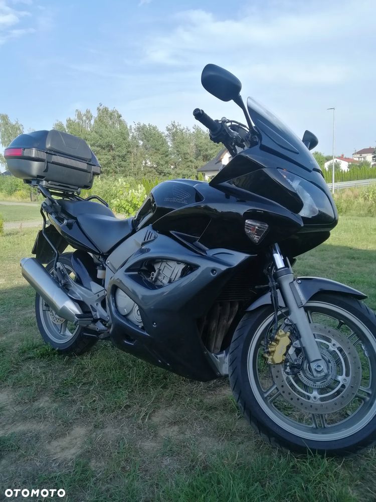 Honda CBF - 2