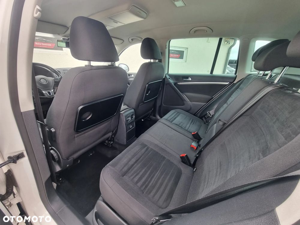 Volkswagen Tiguan - 12