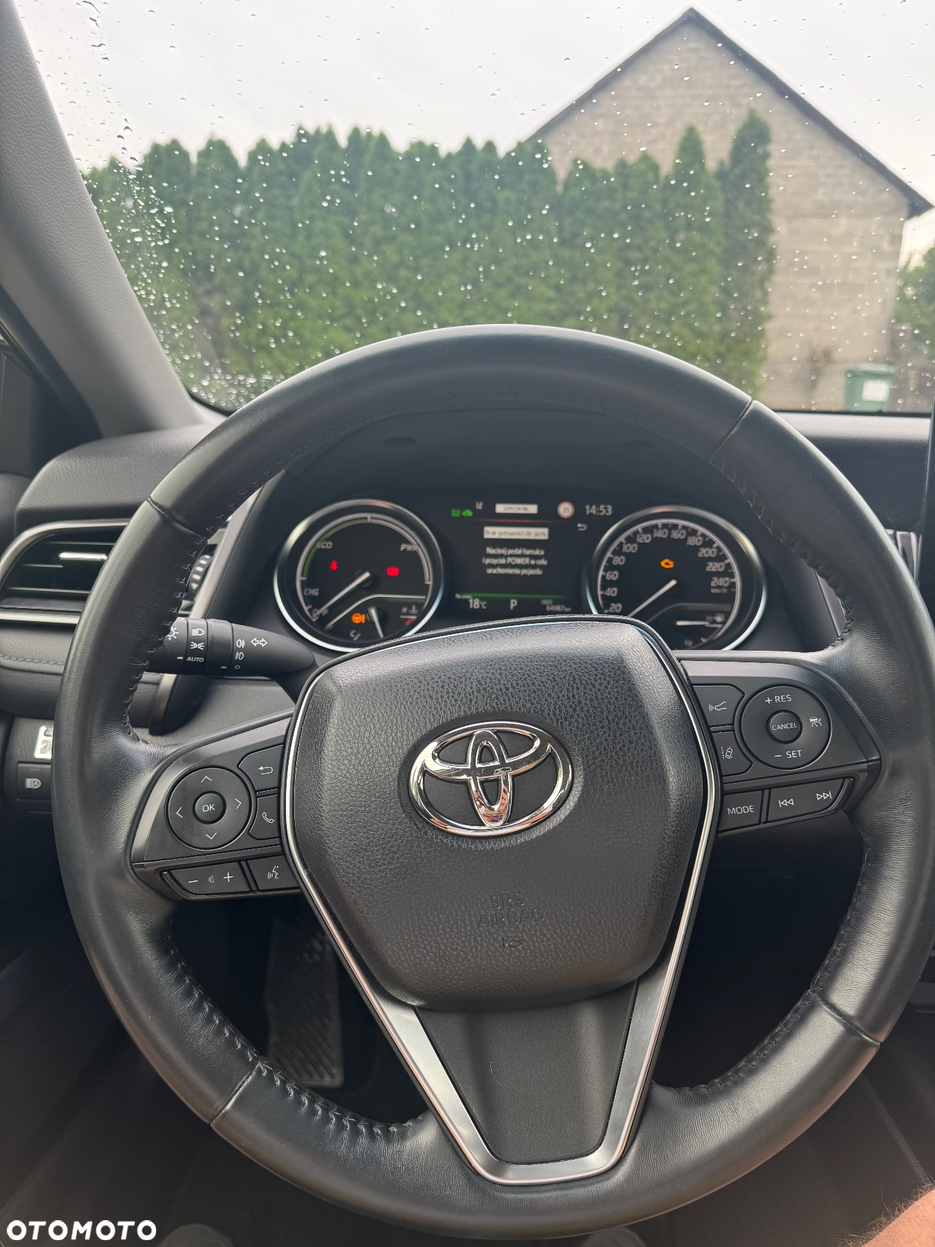 Toyota Camry 2.5 Hybrid Comfort CVT - 12