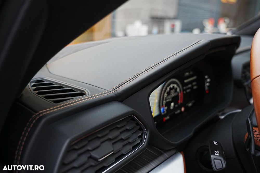 Lamborghini URUS - 25