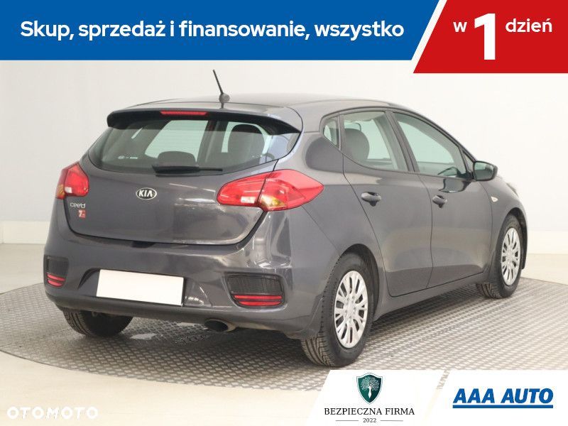Kia Ceed - 7