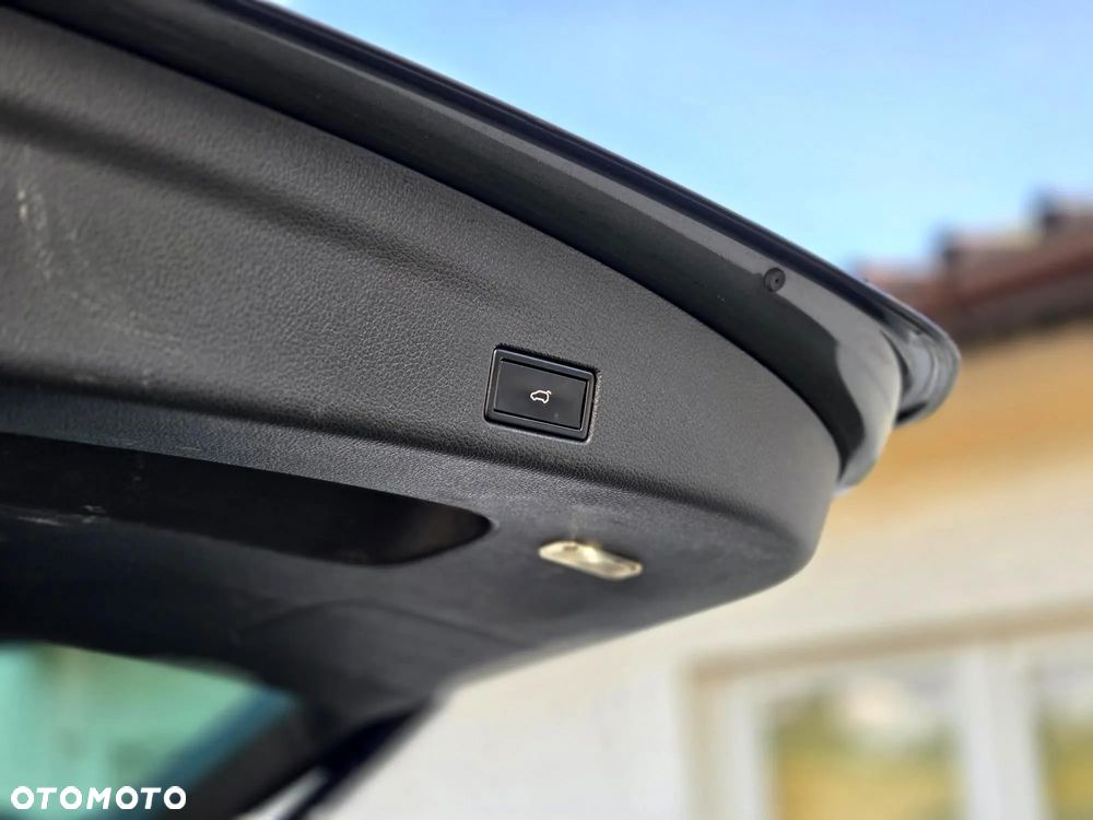 Volkswagen Sharan - 28