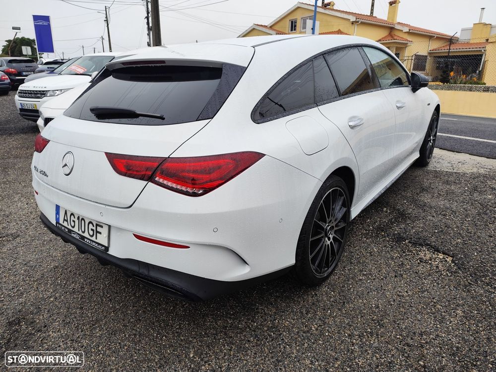 Mercedes-Benz CLA 250 e Shooting Brake AMG Line - 14